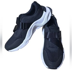 Sorel Kinetic Renegade Black and White Casual Sneakers Womens Size 8.5